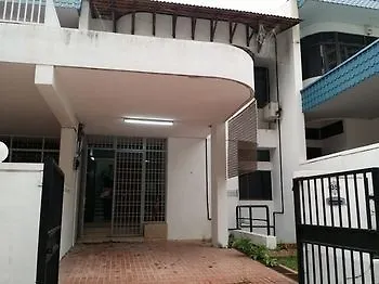 טנג'ונג בונגא Ustay Batu Ferringhi 1 0*, טנג'ונג בונגא